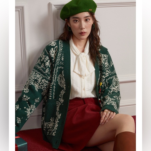 BNWT Christmas Wool Blend Cardigan with Removable Ornaments - Picture 6 of 9